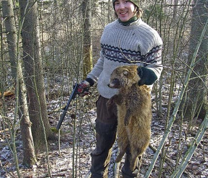 Eric Wiktorsson från Stockholm med sin mårdhund.