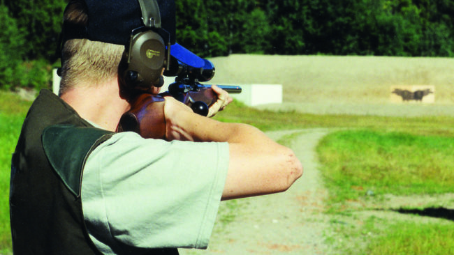 Älgbaneskytt. Jägarnas Riksförbund lägger ned Sterte jägarskola och fokuserar istället på förbundets provbanor när intensivkurser för jägarexamen genomförs.