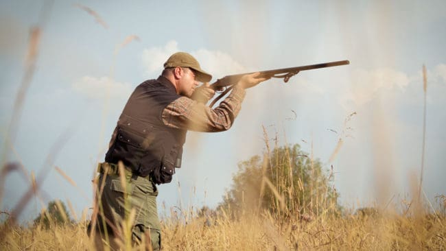 Antalet amerikanska jägare som jägare änder har minskat, vilket oroar myndigheterna.
