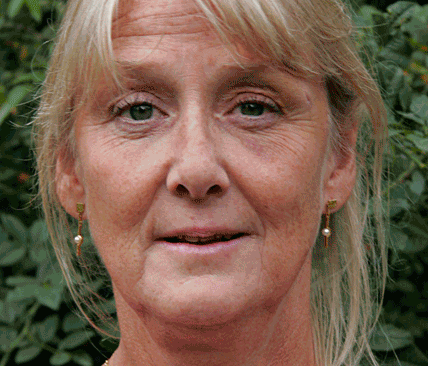 Ann Dahlerus, generalsekreterare f&ouml;r Svenska Rovdjursf&ouml;reningen, tar avst&aring;nd fr&aring;n f&ouml;reningens egen f&ouml;redragsh&aring;llare.