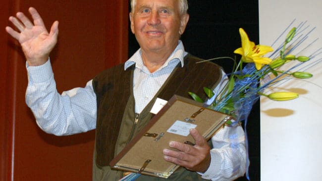 Bengt Askenstål hyllades av stämman sedan han utnämnts till hedersmedlem i Jägarnas Riksförbund.