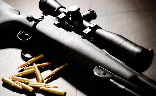 Det &auml;r inte stulna, legala vapen f&ouml;r jakt eller m&aring;lskytte som &auml;r problemet. &Auml;nd&aring; f&ouml;rbereds flera lag&auml;ndringar som drabbar enbart legala vapen&auml;gare. Dessutom m&ouml;rkades EU:s egen&nbsp;&rdquo;public consultation&rdquo; d&auml;r det var ett kompakt motst&aring;nd mot nya vapenlagar.