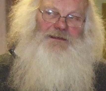 &ndash; Folk i byn b&ouml;rjar bli helt uppgivna. Det &auml;r m&auml;nniskor som har jakt med l&ouml;shund som livsstil, s&auml;ger Tomas Brynils.