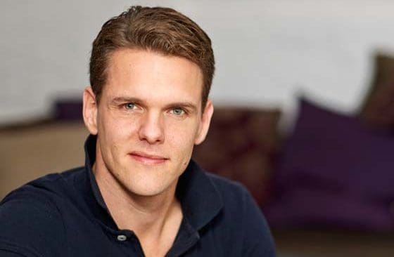 Christofer Fjellner tycker att EU-kommissionens förslag om att förbjuda halvautomatiska jaktvapen är att missa målet.