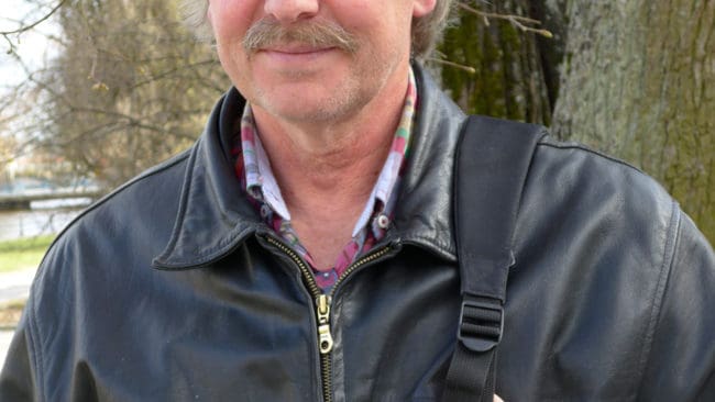 Conny Johansson, JRF-basen i Västmanland, förklarar varför det bör skjutas 30 vargar i länet under licensjakten i januari.