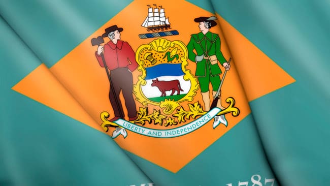I den amerikanska delstaten Delaware (vars flagga visas här ovan) tas förbudet mot att jaga på söndagar delvis bort.
