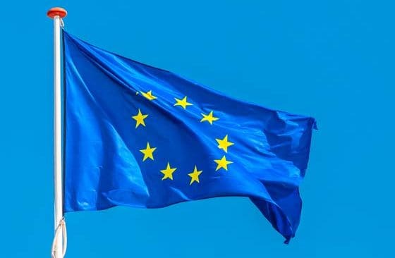 En namnlista har skapats för att protestera mot EU:s förslag om att förbjuda halvautomater.