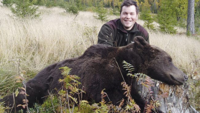 I Gävleborg var det 14 fällda björnar redan vid 10-tiden på första björnjaktsdagen. Ännu snabbare gick det i Dalarna, där 17 björnar var fällda. (Arkivbild)