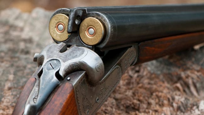 En 59-årig man har blivit av med licensen för sitt hagelvapen efter att polisen förgäves försökt få komma hem till honom och titta på hans förvaring.
