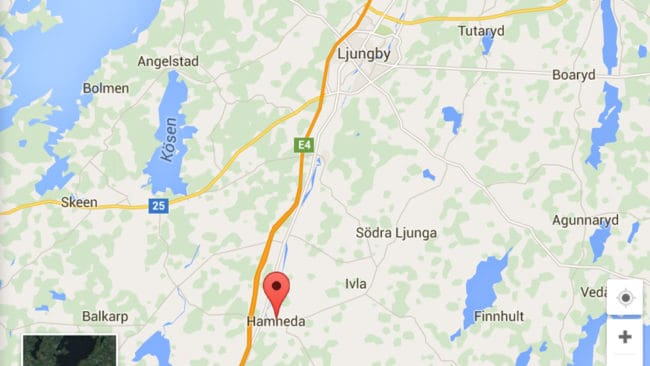 En fårbesättning ett par mil söder om Ljungby, i Hamneda, attackerades natten mot lördagen av varg.