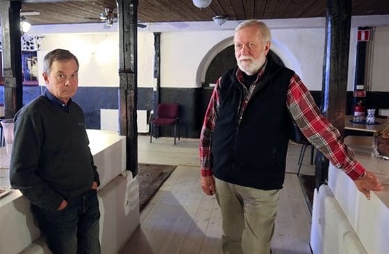 Karl Hedin och Björn Törnvall riktar skarp kritik mot den svenska vargförvaltningen.