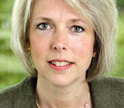 Hur m&aring;nga vargar som inneb&auml;r gynnsam bevarandestatus ska avg&ouml;ras av riksdagen, anser LRF-basen Helena Jonsson.