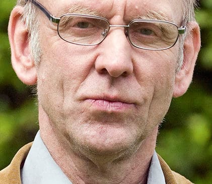 &ndash; Vi kr&auml;ver att man agerar fr&aring;n regeringen och tar ett nytt grepp av hela rovdjurspolitiken, s&auml;ger Henrik T&aring;gmark, JRF:s rovdjursansvarige, aprop&aring; beslutet om skyddsjakt p&aring; varg.