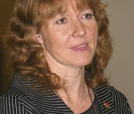 Inga Ängsteg verksamhetsansvarig på Viltskadecenter på Grimsö, tar avstånd från JRF-kritiken mot hur vargstammen redovisas.