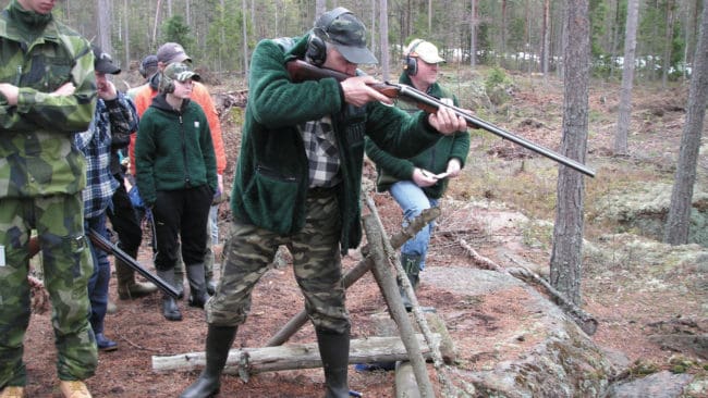 Jakstigsskytten Rune Borén låter sida-vid-sidan säga sitt i jaktstigsuppgörelsen.