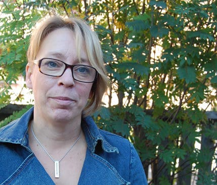 Skadorna f&ouml;rv&auml;rrade. Sedan flyttvargen blev ensam i Junsele har hon slagit 16 renar. Jenny Wik-Karlsson, jurist p&aring; Svenska samernas riksf&ouml;rbund, meddelar att man nu g&aring;r in med en ny skyddsjaktsans&ouml;kan.