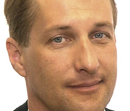 M-poltitikern Krister Hammarbergh anser att det bara &auml;r omfattande byr&aring;krati kring vikares&auml;lens skyddsstatus som &auml;r ett hinder f&ouml;r att till&aring;ta skyddsjakt p&aring; vikare.&nbsp;