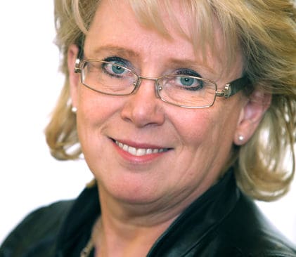 Milj&ouml;minister Lena Ek vill ha 180 vargar i Sverige. Men det &auml;r f&ouml;rst inom n&aring;gra &aring;r, n&auml;r det kommer en ny varg per &aring;r med nya gener.