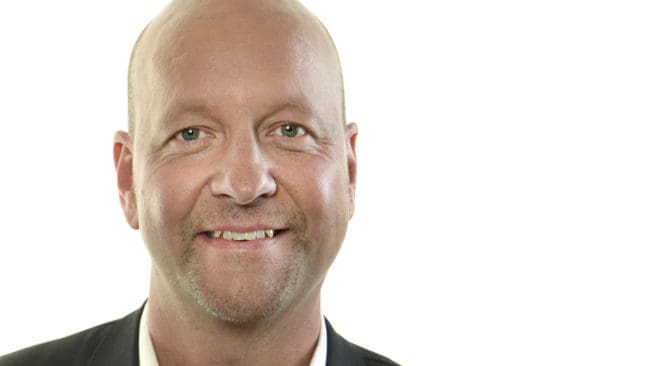 Magnus Oscarsson, KD, frågar regeringen och justitieministern vad de tänker göra åt lantbrukarnas eskalerande problem med de militanta veganerna och djurrättsaktivisterna.