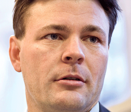 &ndash; Det spelar ingen roll vad Malte och kompani tycker, s&auml;ger SNF-basen Mikael Karlsson om att JRF-f&ouml;retr&auml;dare vill bojkotta butiker som samlar in pengar till SNF.