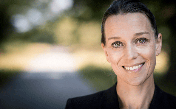 Danska milj&ouml;ministern Kirsten Brosb&ouml;l ger en julklapp till j&auml;garna. De ska bli l&auml;ttare f&ouml;r danskarna att f&aring; jaga p&aring; statlig mark.
