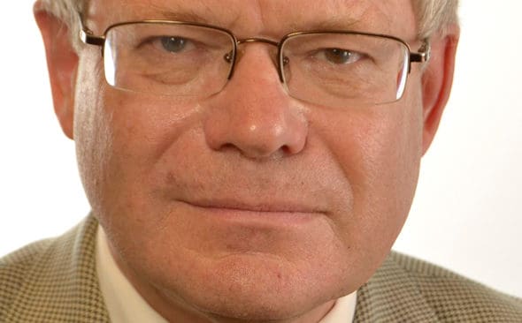 Per-Ingvar Johnsson, C-politiker i riksdagen, ger en k&auml;nga till l&auml;nsstyrelsen som inte vill till&aring;ta skyddsjakt p&aring; Vittsj&ouml;vargen.