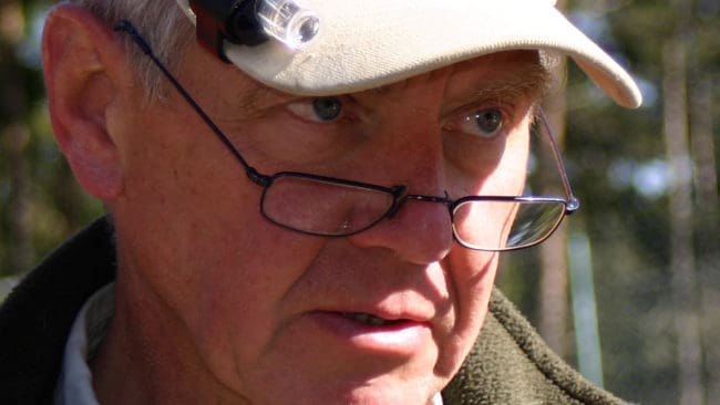 Bengt Ole Röken, Kolmårdens chefveterinär kan intyga att de svenska djurparkernas vargar har ID-märkts. Därmed är det dags att avliva alla rykten om att vargar från svenska djurparker planterats ut, tycker han.