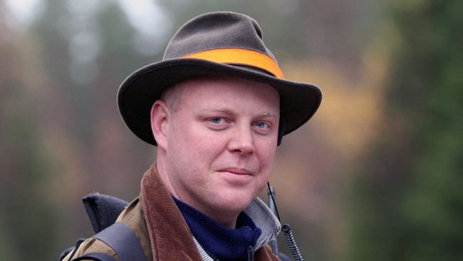 – Det handlar om rena lögner att vi gjort något som är fel, säger Ruben Strömberg, jaktledare för Karlsbo jaktlag i Grycksbo. Laget har sparkats ut från jaktmarken av Stora Enso Skog till förmån för bolagets egen representationsjakt.