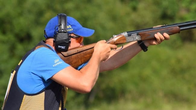 Förbundsstyrelsen ska ta fram ett skyttereglemente för det skytte som bedrivs i avdelningar och distrikt.