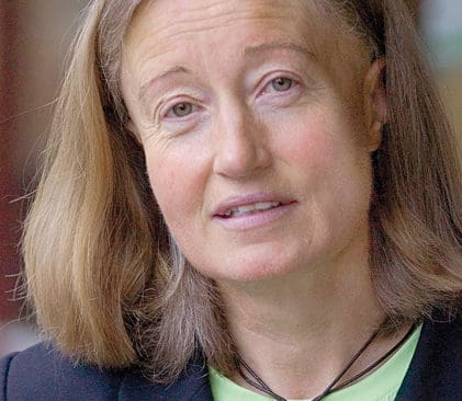 &ndash; Det h&auml;r &auml;r fullst&auml;ndigt oacceptabelt, deklarerar JRF-basen Solveig Larsson om Junseletiken som &auml;r tillbaka i rensk&ouml;tselomr&aring;det efter en fj&auml;rde flytt. Vargen b&ouml;r naturligtvis omedelbart avlivas, anser hon.&nbsp;