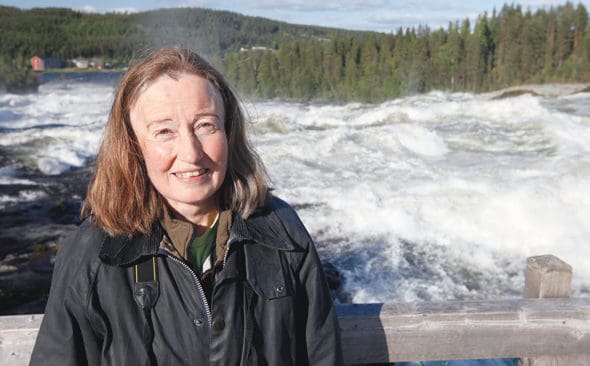 JRF-basen Solveig Larsson vid Stoforsen i samband med JRF-st&auml;mman. Jaktlagsutredningen har inte kunnat l&auml;mna f&ouml;rslag p&aring; bra l&ouml;sningar. D&auml;rf&ouml;r har jag skrivit mig skiljaktig och l&auml;mnat andra f&ouml;rslag p&aring; l&ouml;sning av regler kring utfodring och vilt&ouml;vervakningskameror, skriver Solveig Larsson.