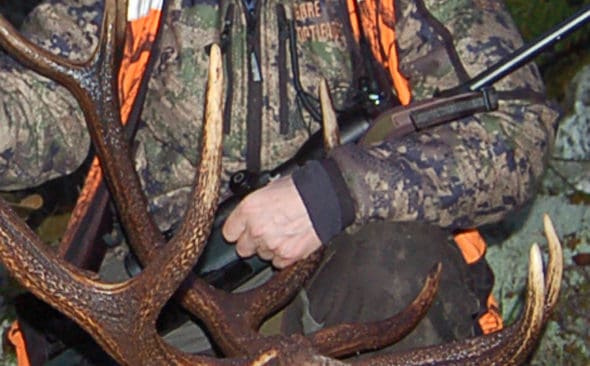 Det &auml;r ett h&aring;n mot alla vargdrabbade att endast till&aring;ta jakt p&aring; 30 vargar under 15 dagar, anser Solveig Larsson, f&ouml;rbundsordf&ouml;rande i J&auml;garnas Riksf&ouml;rbud.