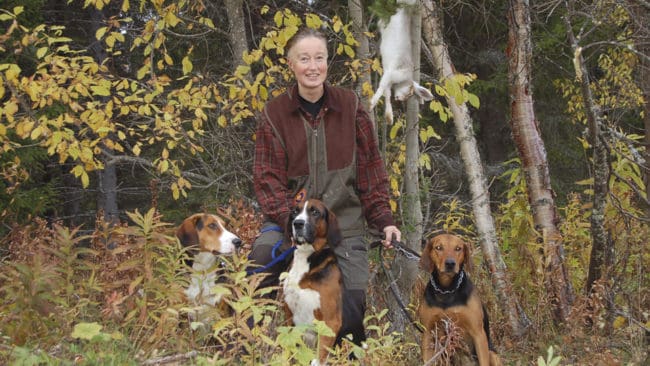 Sverige är ett avlångt land med mycket varierande förutsättningar. Bäst förvaltas viltet genom lokala beslut av markägare och jägare, tycker Solveig Larsson, ordförande för Jägarnas Riksförbund.