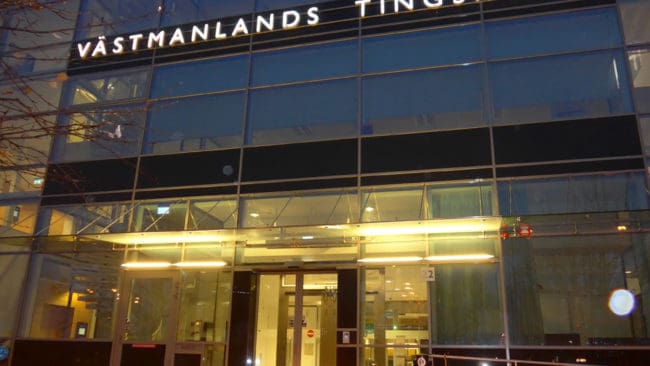 Tingsrätten i Västmanland har krävt åklagaren på besked om det blir åtal mot Karl Hedin och de övriga misstänkta i den så kallade jaktbrottshärvan i Västmanland från oktober 2018. Kanske i början av maj blev svaret.