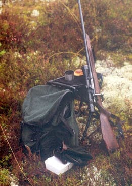 Tomt. Jägarorganisationerna sparkades ut från samverkansföreningarna på grund av den hårda kritiken från Jägareförbundet. Nu är det bara samebyarna och markägarna som ska bestämma över jakten i lappmarkerna.