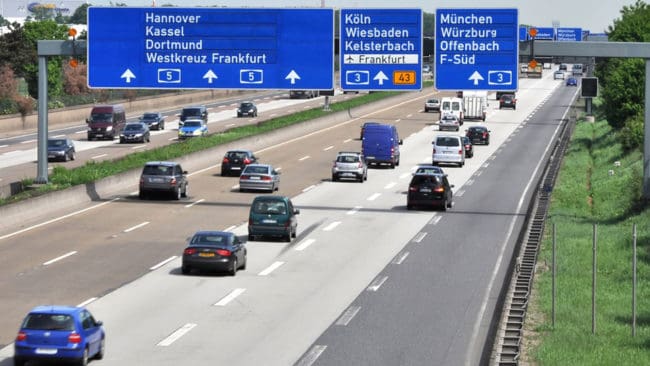 Tyska jägare vill att infrastrukturen ska bli mer grön, för att minska riskerna för viltolyckor.