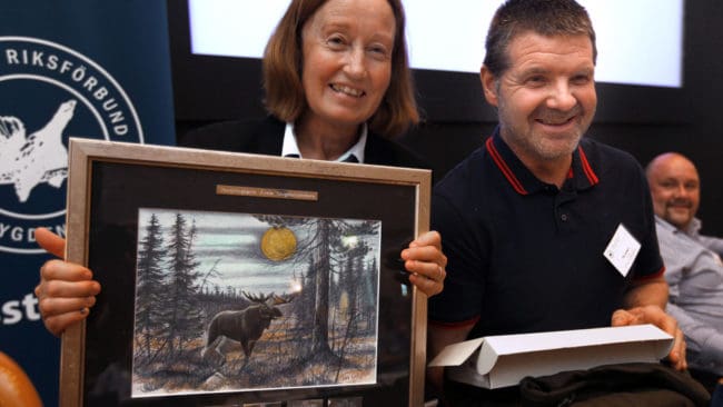 Förbundsordförande Solveig Larsson fick inte dela ut utmärkelsen "Årets ungdomsledare" till Jonas Viklund. Per Jonsson kommer dock att se till att Jonas får sina priser.