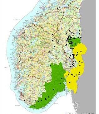 F&ouml;rslaget. Det gula f&auml;ltet &auml;r dagens vargzon i Norge. Nu vill vargv&auml;nnerna att zonen ska ut&ouml;kas kraftigt och omfatta &auml;ven det gr&ouml;na omr&aring;det. De svarta prickarna &auml;r konstaterat d&ouml;da vargar mellan &aring;ren 1995 och 2014.