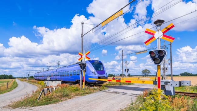 Lokaltåg på skånska landsbygden.